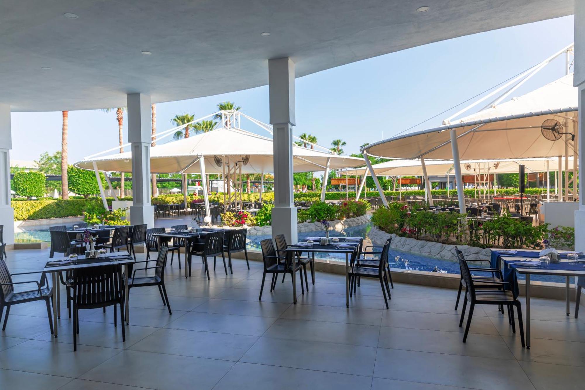 Crystal Centro Resort - Ultimate All Inclusive Antalya Bagian luar foto