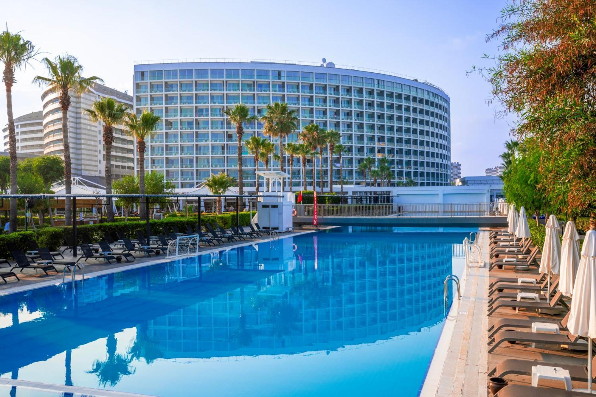 Crystal Centro Resort - Ultimate All Inclusive Antalya Bagian luar foto