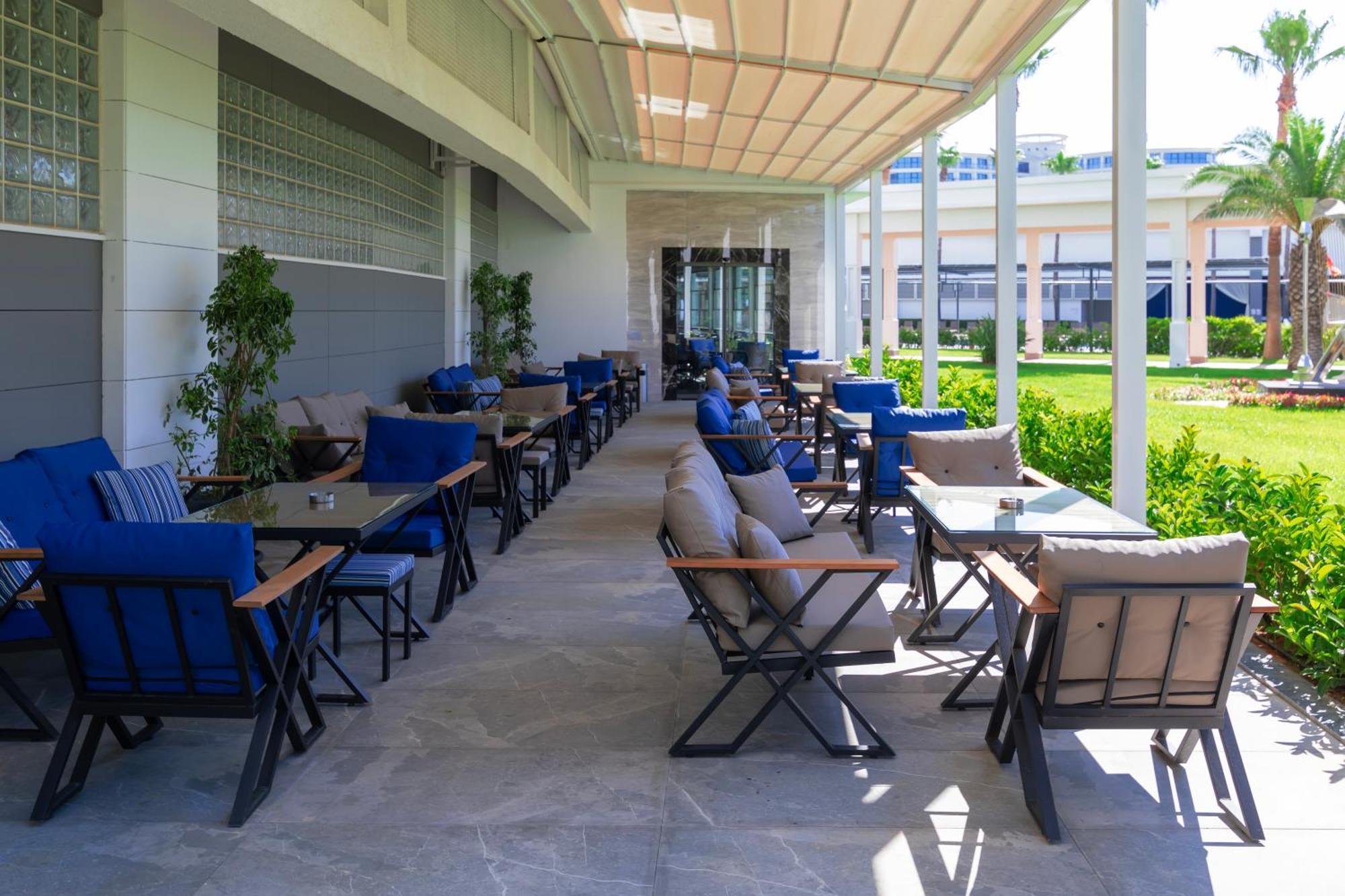 Crystal Centro Resort - Ultimate All Inclusive Antalya Bagian luar foto