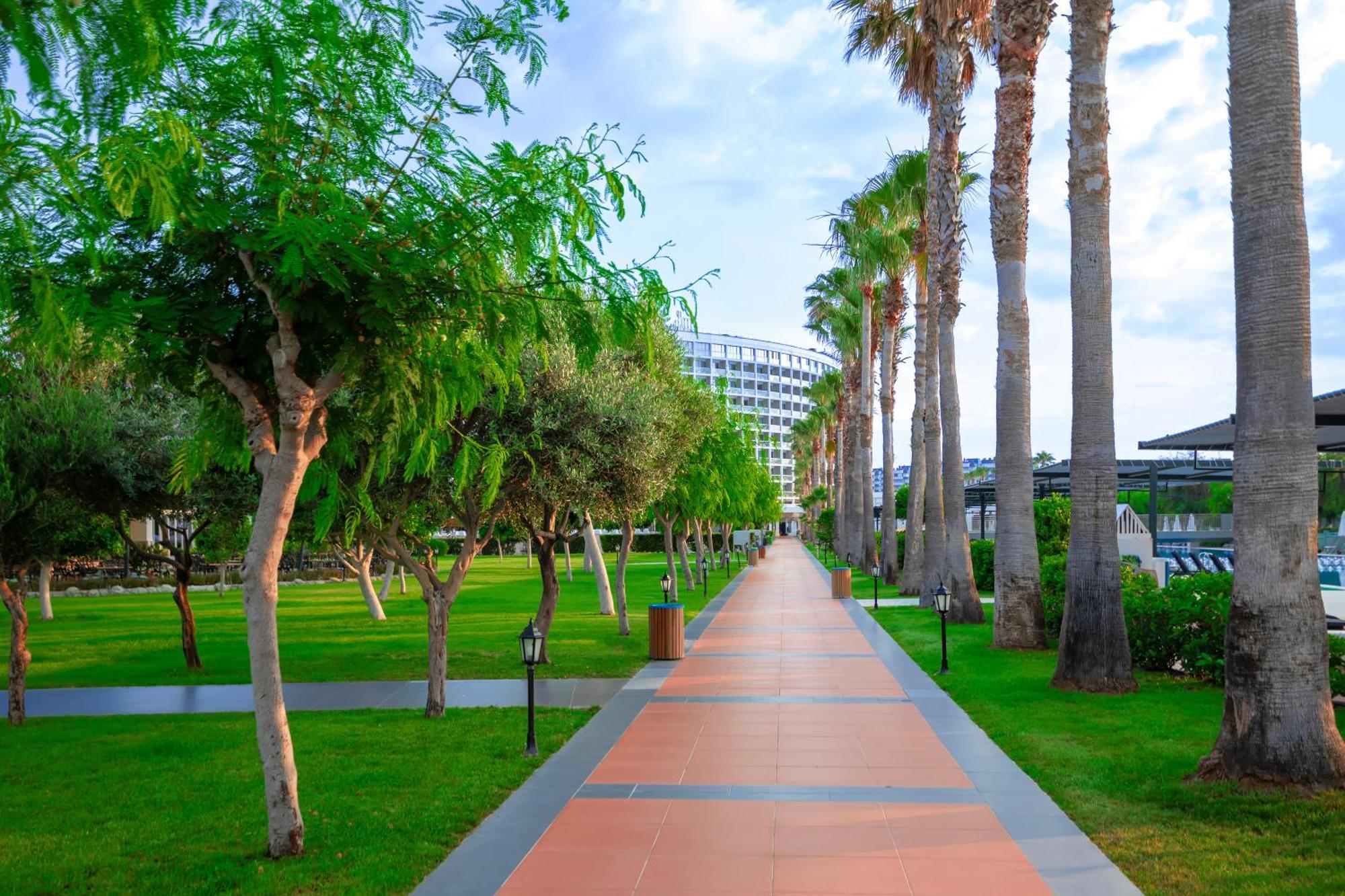 Crystal Centro Resort - Ultimate All Inclusive Antalya Bagian luar foto