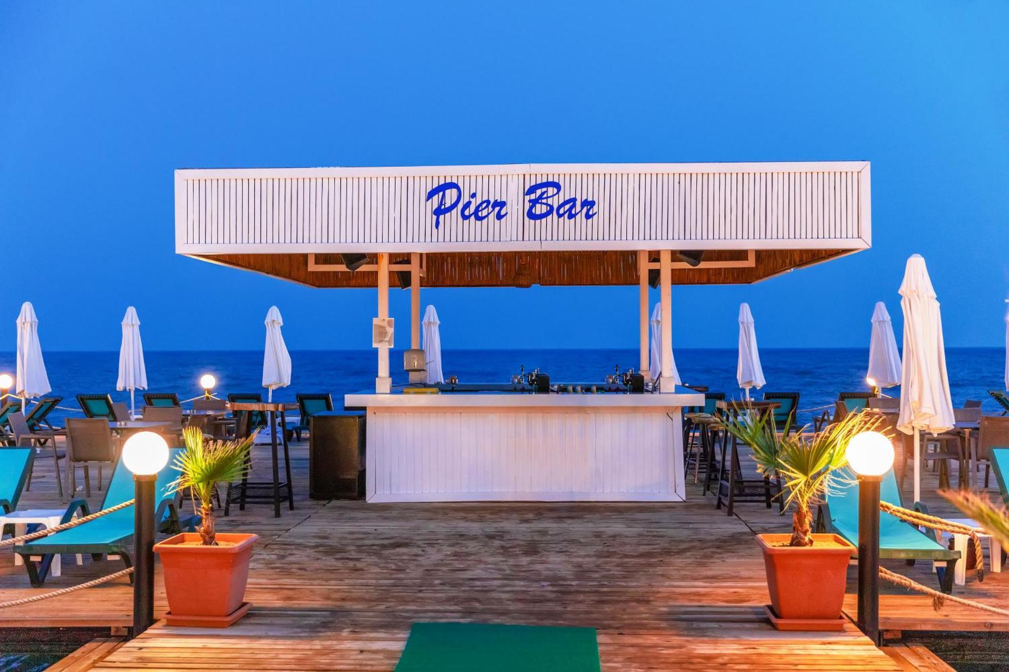 Crystal Centro Resort - Ultimate All Inclusive Antalya Bagian luar foto