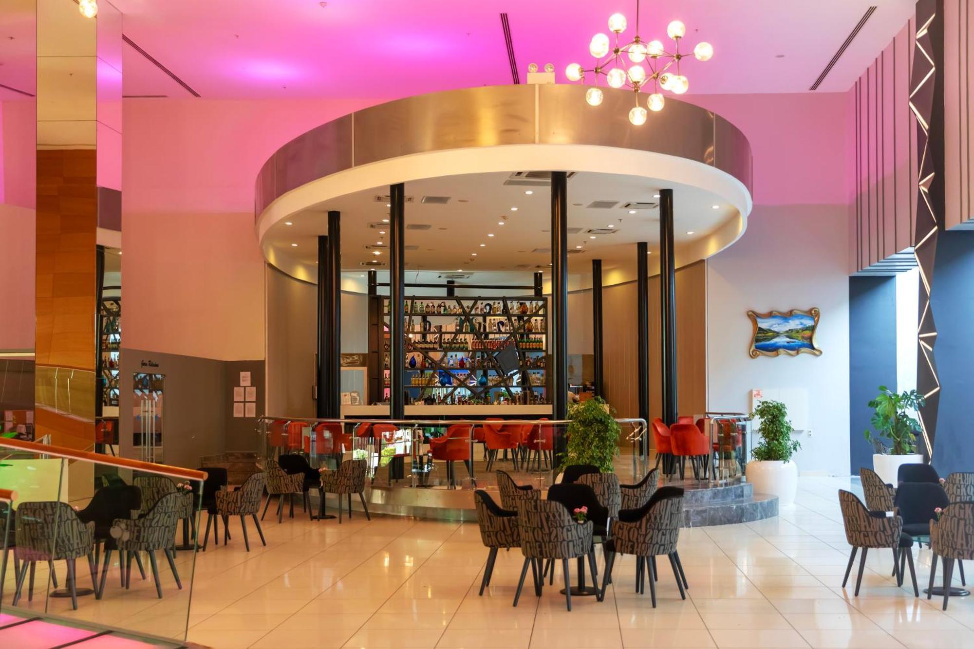 Crystal Centro Resort - Ultimate All Inclusive Antalya Bagian luar foto